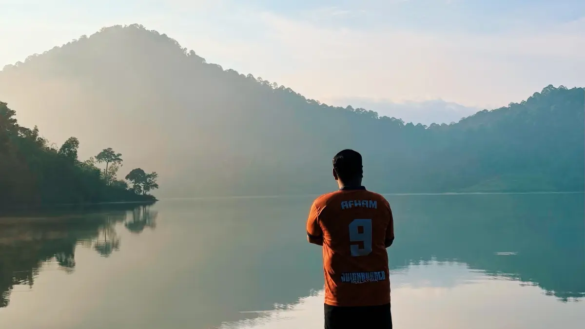 Minat wisata alam di Indonesia terus meningkat dan mendorong pertumbuhan ekonomi daerah. (Pexels/Afham Hamsyari)