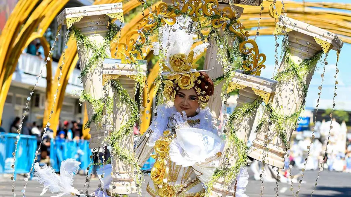 Nayu Anggraini tampilkan sisi kolonial Perang Bayu, SMAN 1 Genteng jadi sorotan BEC 2026. (Ramada Kusuma/Radar Banyuwangi)