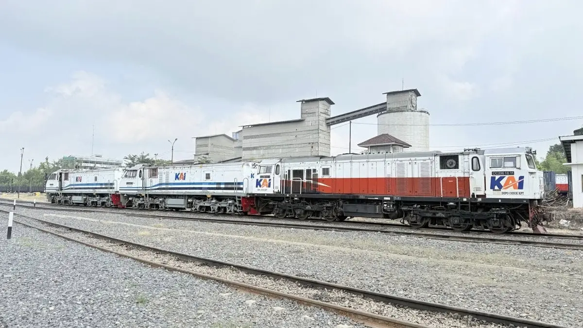 PT KAI mengelola 12.856 sarana perkeretaapian hingga Juni 2026 untuk mendukung layanan penumpang dan logistik. (Antara)