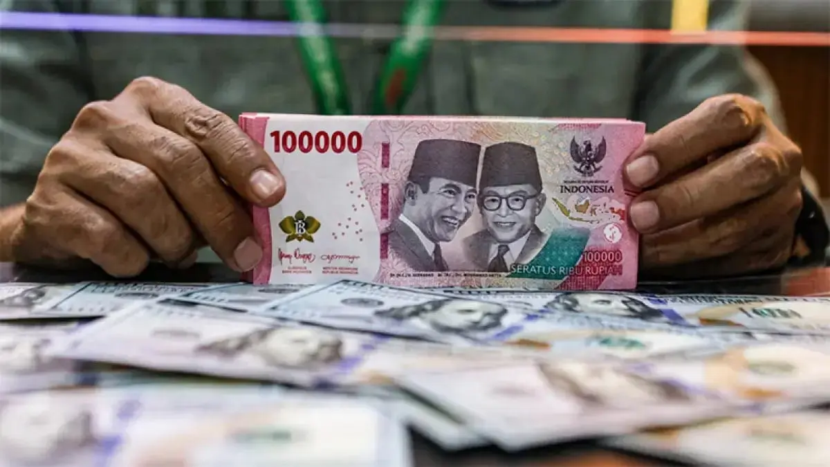 Rupiah ditutup menguat 65 poin menjadi Rp17.921 per dolar AS pada perdagangan Jumat (17/7/2026). (Dok. Riau Pos)