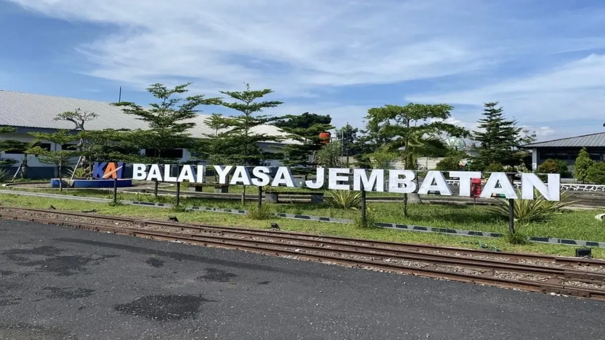 Balai Yasa Jembatan Kiaracondong telah lebih dari seabad memproduksi jembatan baja dan ribuan peralatan perawatan rel. (Antara)