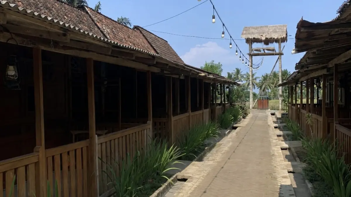 Rumah Adat Osing di Desa Kemiren, Kecamatan Glagah, Banyuwangi. (Balquisse untuk Radar Banyuwangi)