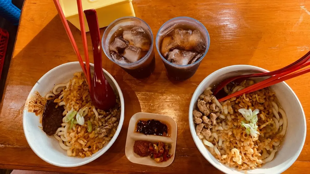 Ramen semakin populer di kalangan remaja sebagai kuliner kekinian. (Balquisse untuk Radar Banyuwangi)
