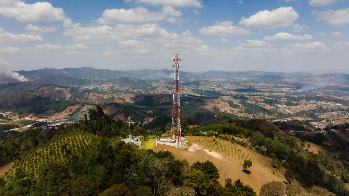 Ilustrasi - Kemkomdigi menuntaskan seleksi frekuensi 700 MHz dan 2,6 GHz. (Pexels/K)