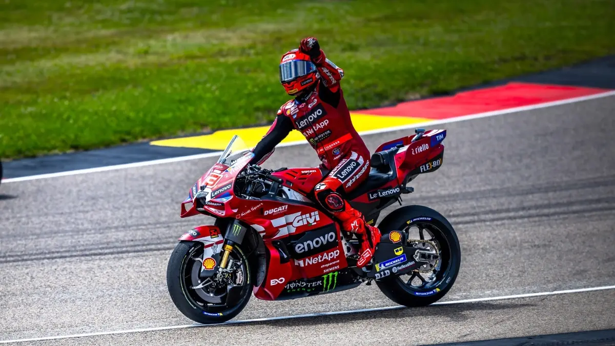 Pembalap MotoGP disebut mampu menyelesaikan satu putaran lintasan tanpa mengedipkan mata. (Ducati)