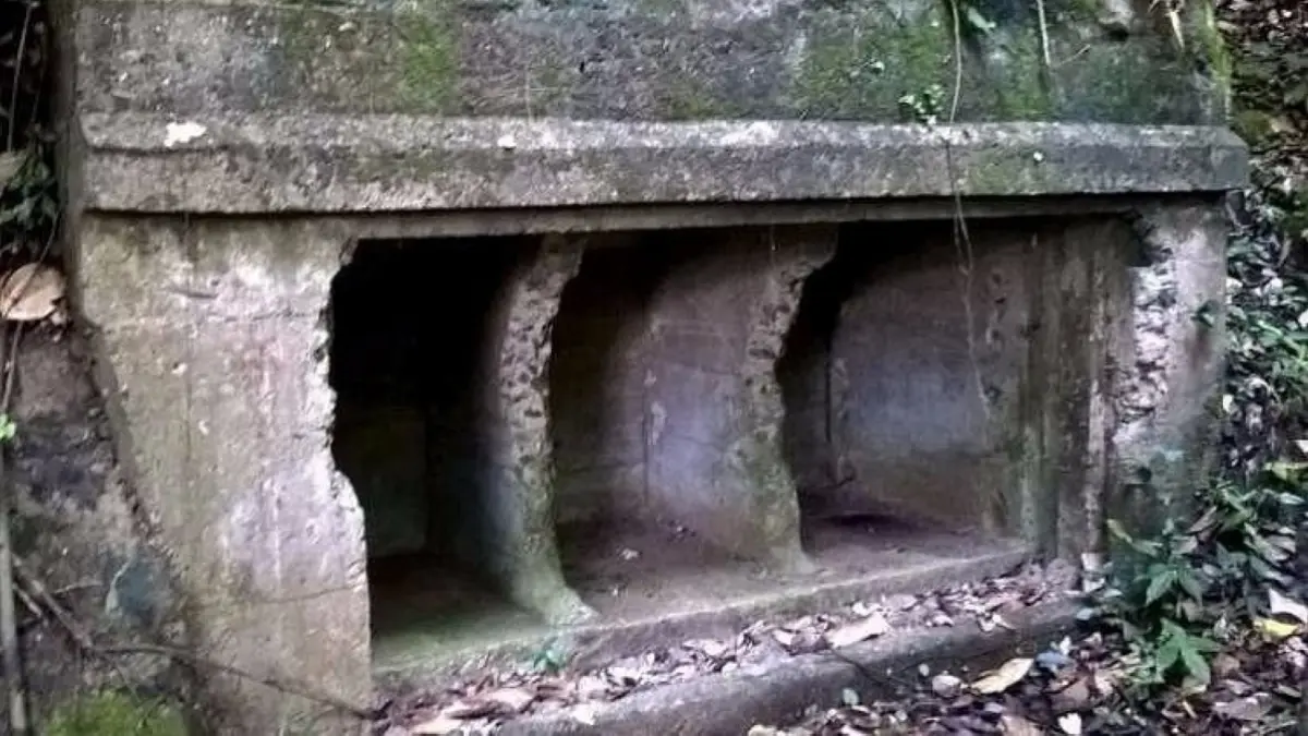 Puluhan bungker pertahanan peninggalan Jepang di Banyuwangi mengalami kerusakan. (TripAdvisor)