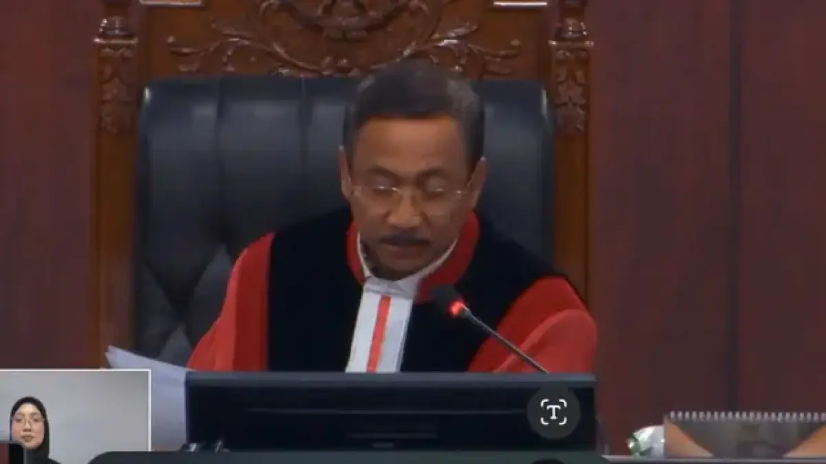 Ketua Mahkamah Konstitusi (MK) Suhartoyo di Sidang Pengucapan Putusan/Ketetapan di Gedung MK, Jakarta, Kamis (23/7/2026). Putusan MK ubah aturan kuota internet, pelanggan berhak atas sisa paket data. (Foto: Tangkapan Layar YouTube Mahkamah Konstitusi RI)
