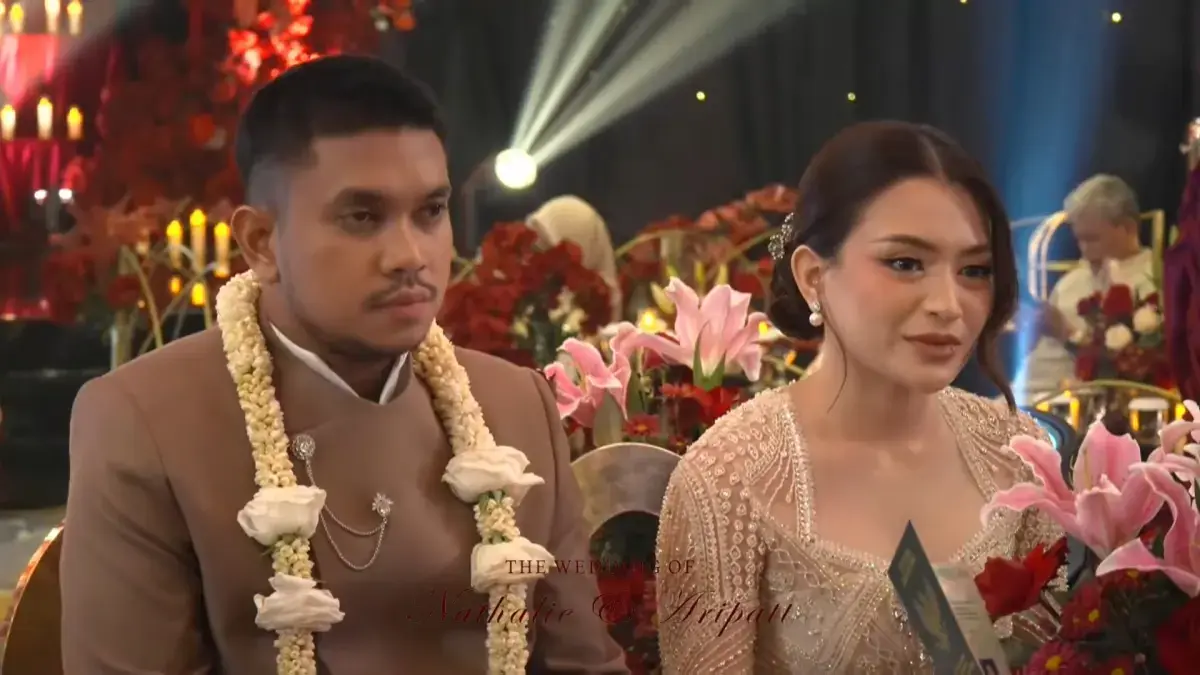 Aripat dan Nathalie Holscher Resmi menjadi suami istri. (YouTube: Nathalie Holscher)