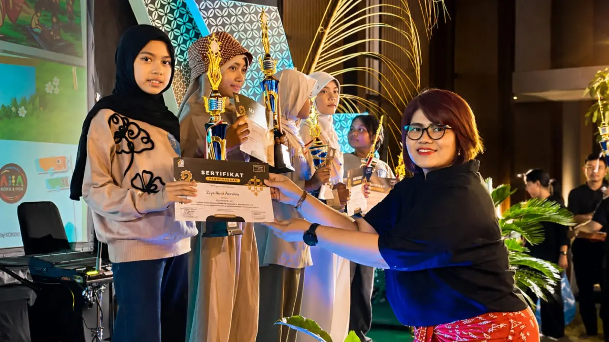 Sebanyak 130 anak dari berbagai sekolah mengikuti lomba mewarnai Hari Anak Nasional 2026 di Kokoon Hotel Banyuwangi. (Istimewa)