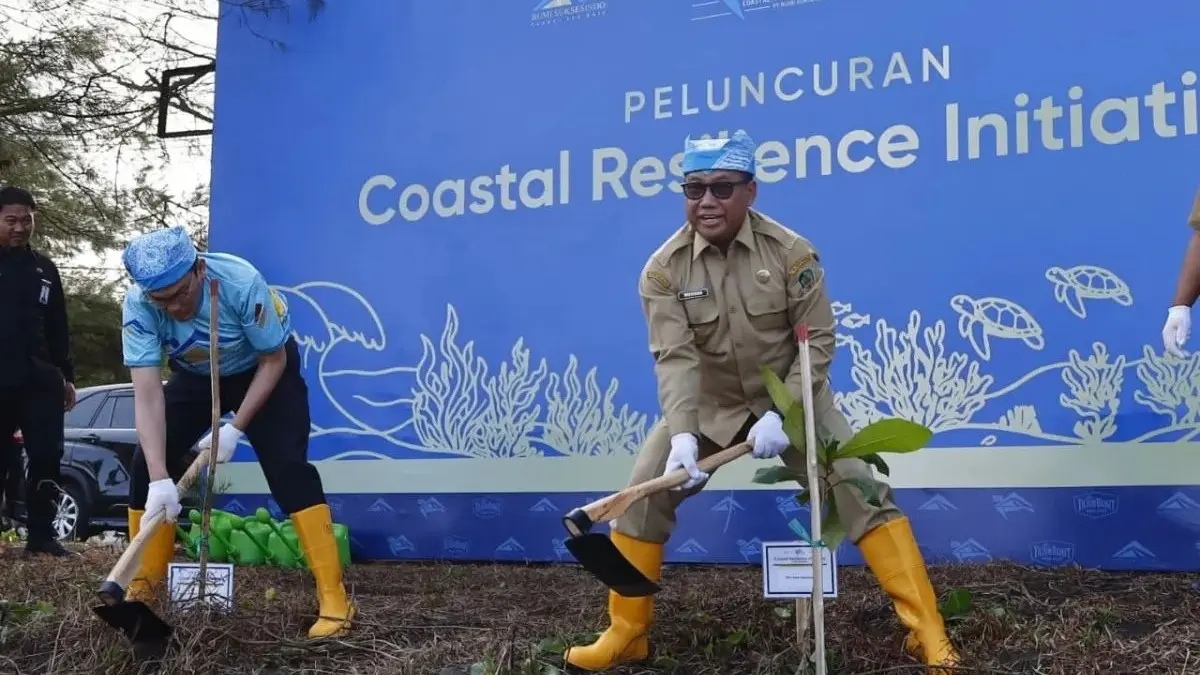 KKP meluncurkan Coastal Resilience Initiatives di Pantai Lampon Banyuwangi. (Antara)