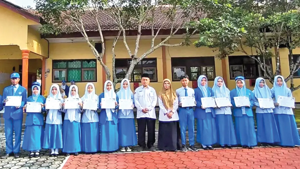 MEMBANGGAKAN: Siswa MAN 4 Banyuwangi sukses meraih prestasi bidang non-akademik tingkat kabupaten hingga nasional. (Foto: MAN 4 Banyuwangi)