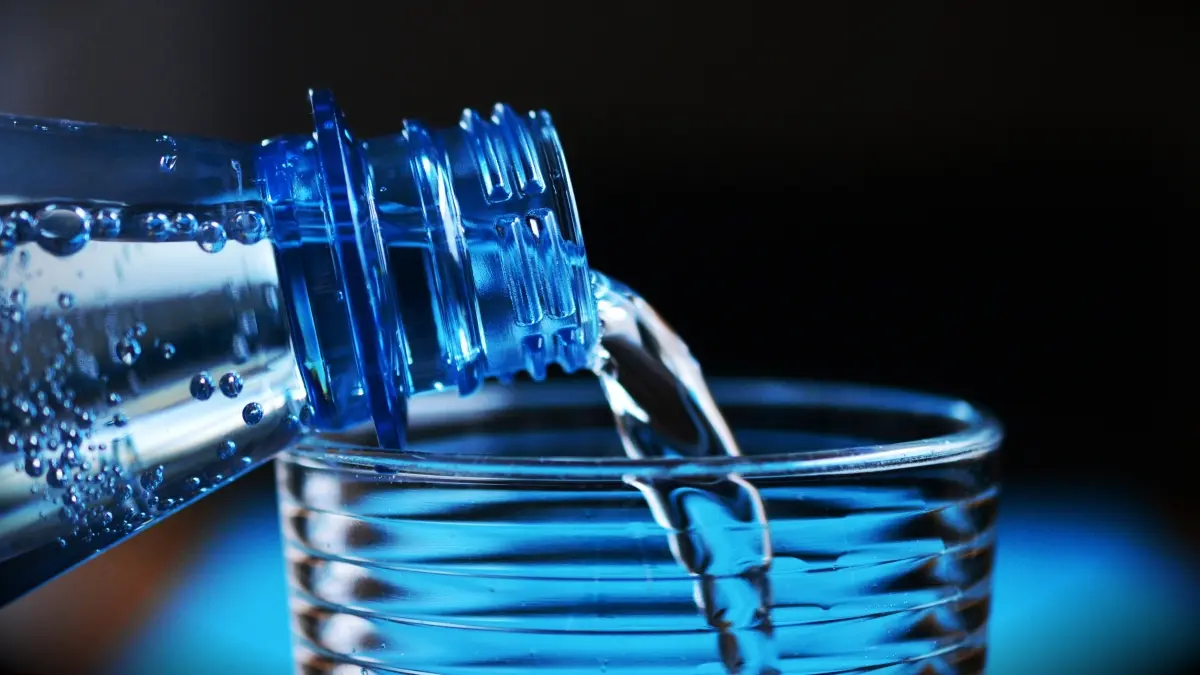Memilih air minum tidak cukup hanya untuk menghilangkan dahaga. (Pixabay)