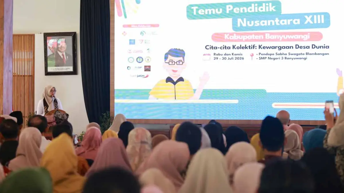 Bupati Ipuk Fiestiandani menyampaikan sambutan pada kegiatan TPN XII di pendapa Sabha Swagata Blambangan, Rabu (29/7). (Humas Pemkab Banyuwangi)