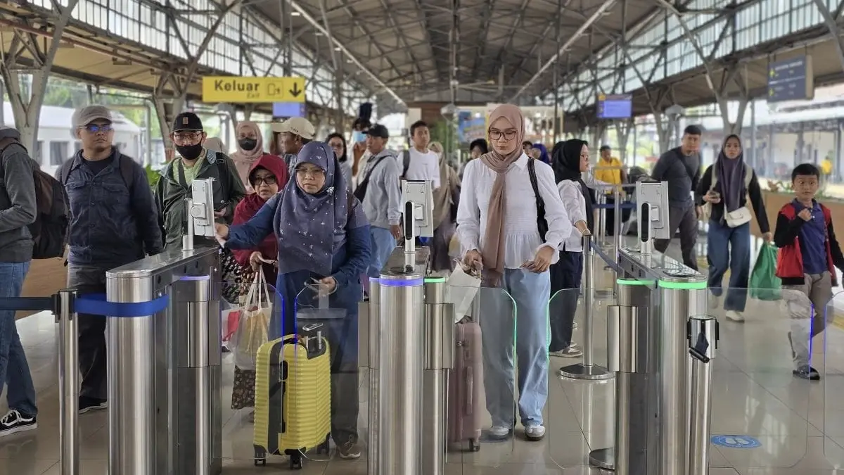 Boarding kereta kini cukup scan wajah tanpa menunjukkan tiket fisik atau kartu identitas. (Antara)