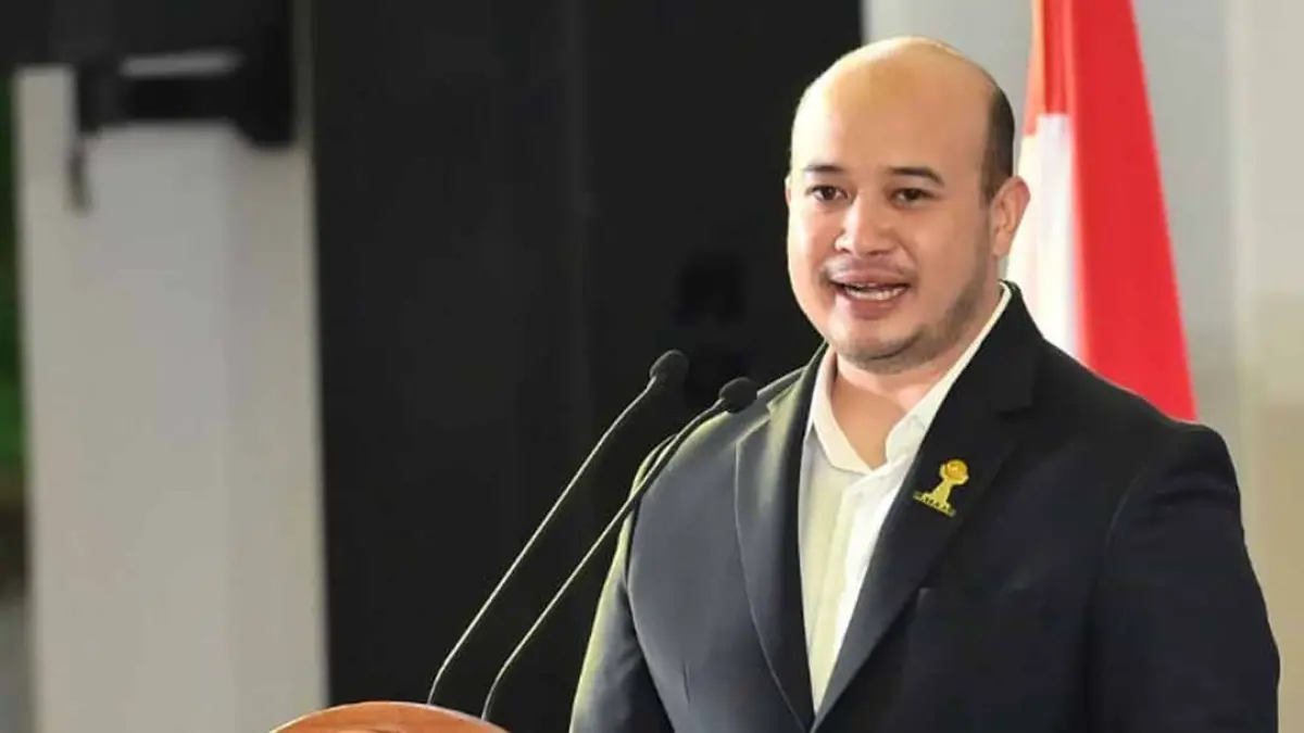 Dio Arli Rahadi menyampaikan pidato usai dilantik sebagai Ketua Hipmi Banyuwangi. (Ramada Kusuma/Radar Banyuwangi)