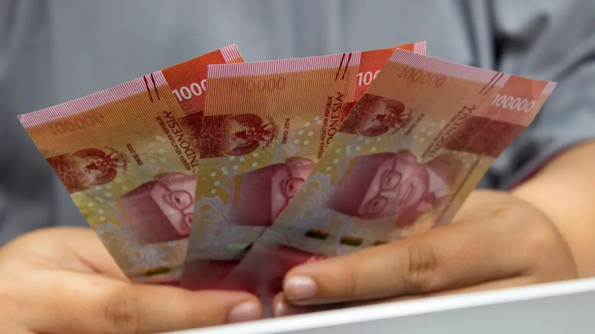 Rupiah menguat tipis 37 poin ke Rp18.074 per dolar AS pada perdagangan Jumat (31/7/2026). (Pexels/Ahsanjaya)