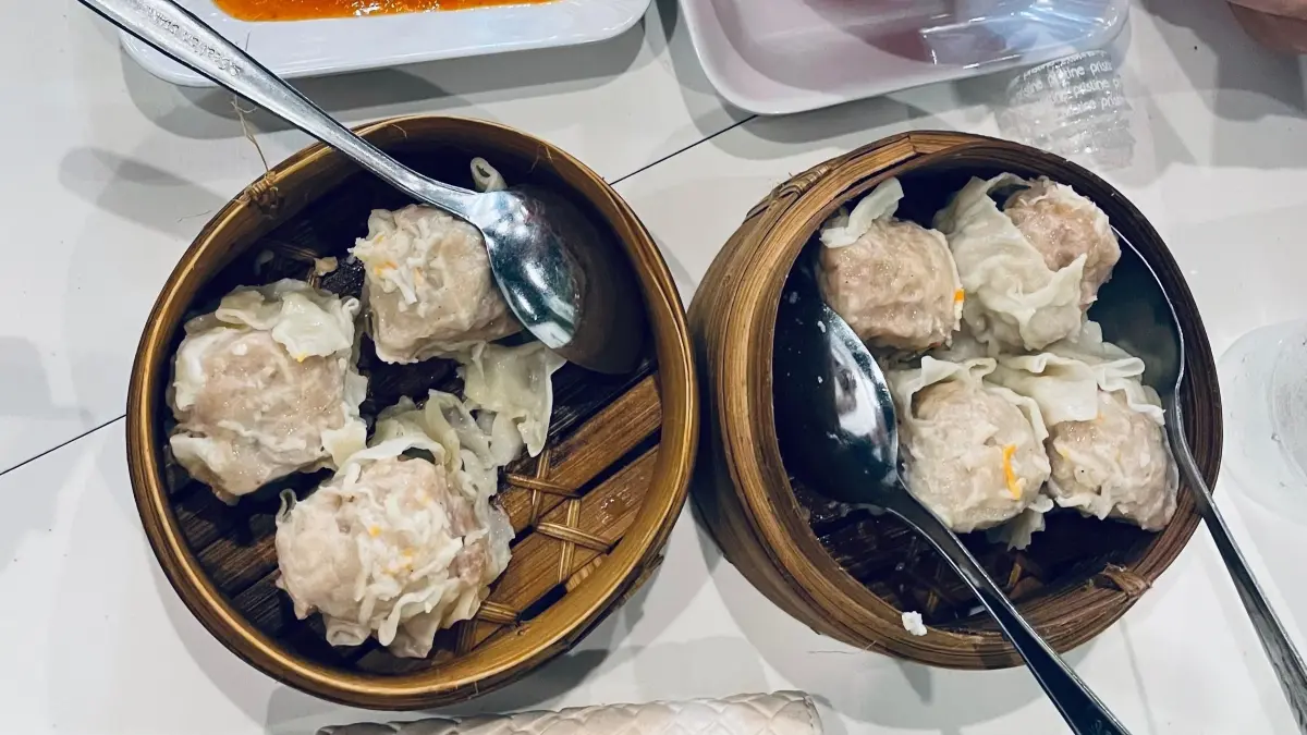 Dimsum cocol menjadi tren kuliner baru. (Desi untuk Radar Banyuwangi)