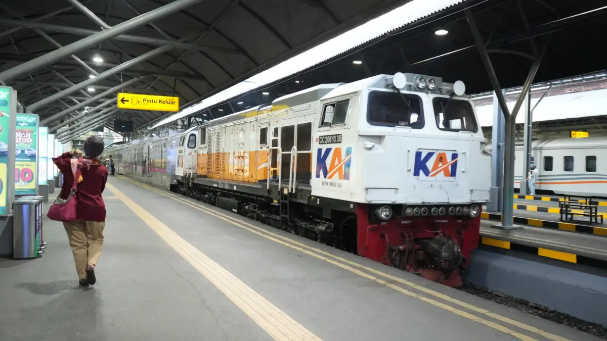 KAI Daop 8 Surabaya mengimbau penumpang kereta berangkat lebih awal. (KAI)