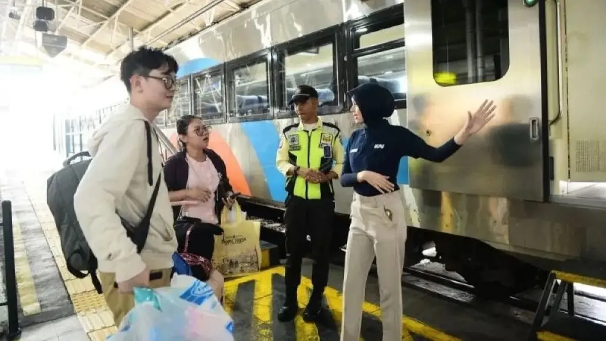 KAI mencatat peningkatan penumpang layanan kereta komuter, lokal, regional, dan bandara pada Semester I 2026. (Antara)