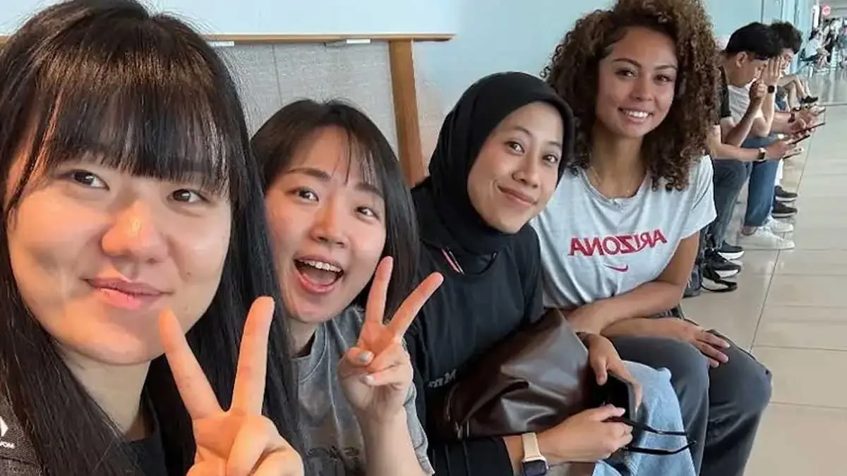 Megawati Hangestri Pertiwi bersama skuad Hyundai Hillstate saat bertolak ke Pulau Jeju, jelang keikutsertaan dalam ajang Women Volleyball Top Club Super Match 2026, 1-2 Agustus 2026. (Tangkapan Layar Youtube @Volleynall.IDe2)
