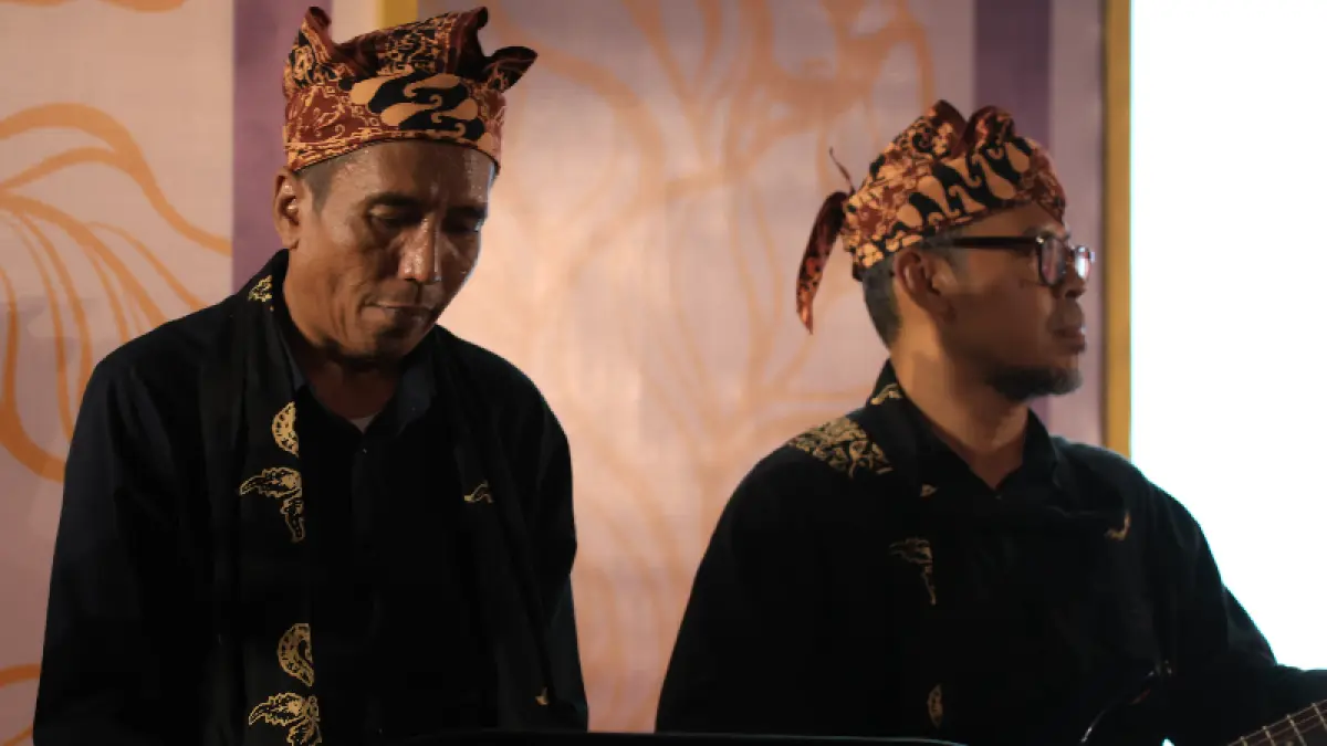 Nanang Ariyanto menjadi penata musik Banyuwangi Ethno Carnival sejak 2013. Ia memadukan musik etnik dan modern demi menghidupkan setiap tema BEC. (banyuwangitourism.com)