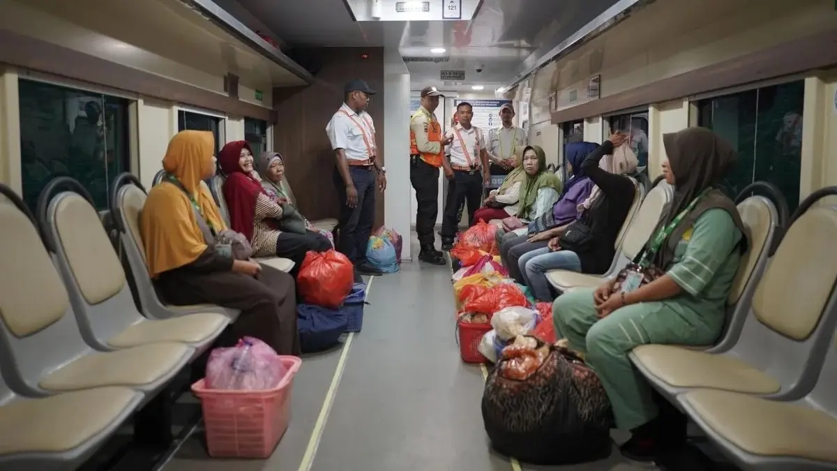 PT KAI mencatat 35.843 pelanggan memanfaatkan layanan Kereta Petani dan Pedagang. (Antara)