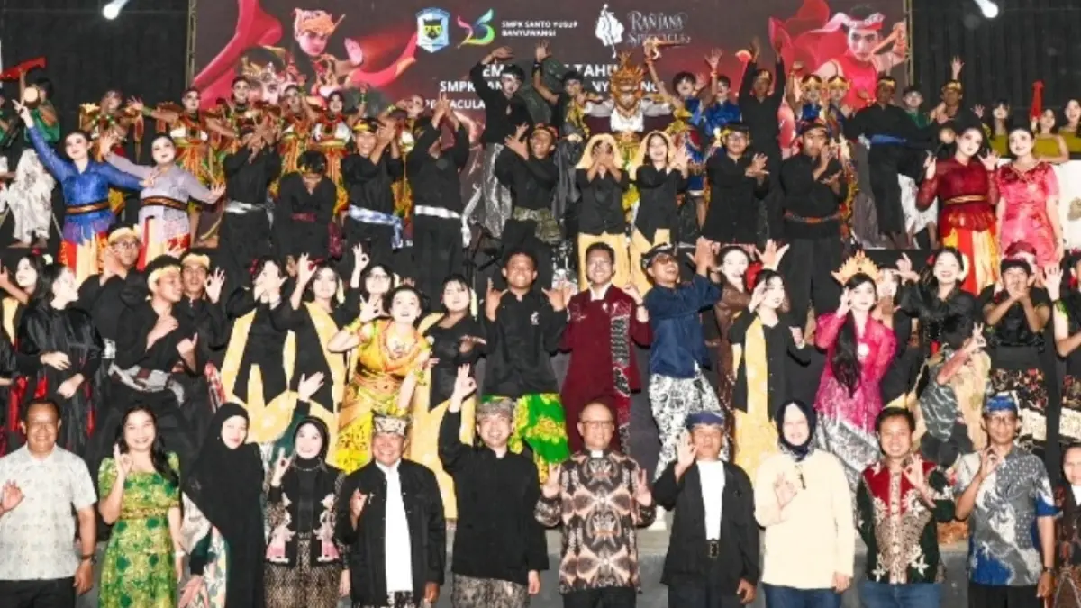 HUT ke 75 SMPK Santo Yusuf dan dan SMA Hikmah Mandala ke 65 berlangsung meriah. (Ramada Kusuma/Radar Banyuwangi)