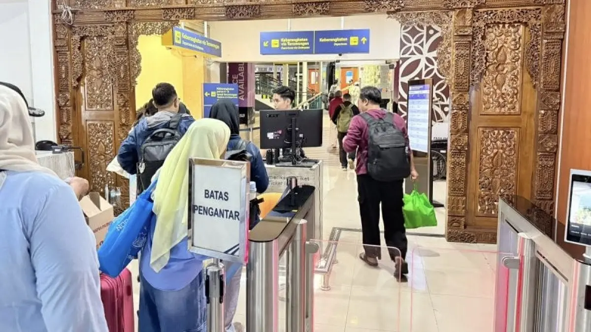 PT KAI memperkuat konektivitas pariwisata nasional melalui layanan kereta api. (Antara)