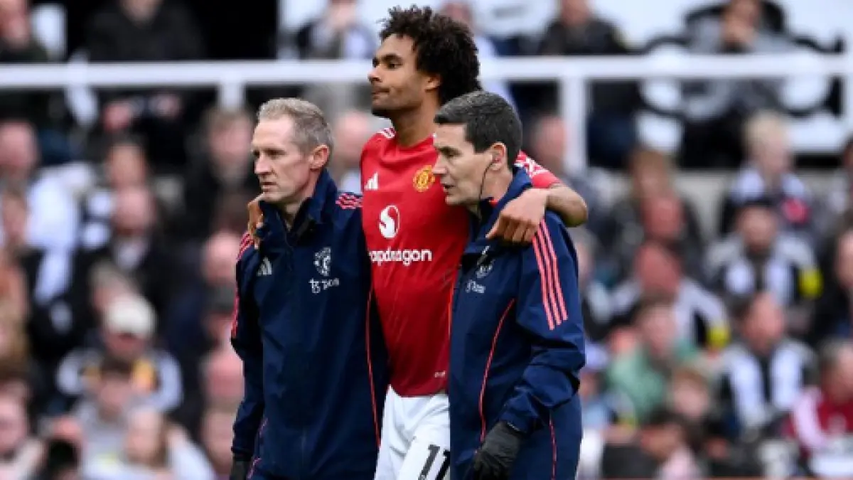 TERANCAM: Manchester United tetapkan syarat berat bagi Juventus untuk rekrut Joshua Zi rkzee (Manchester United)