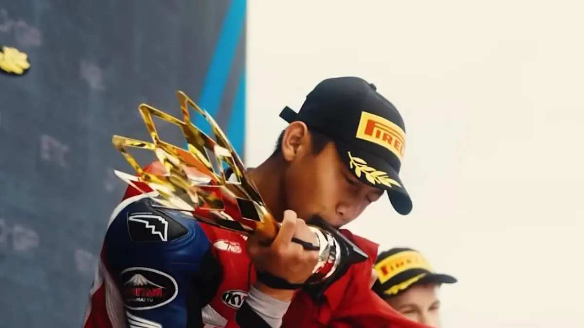 Kiandra Ramadhipa menjadi juara ETC Catalunya 2025, padahal start dari posisi ke-24 alias terakhir dalam balapan. (Instagram: @JuniorTalentTeam)