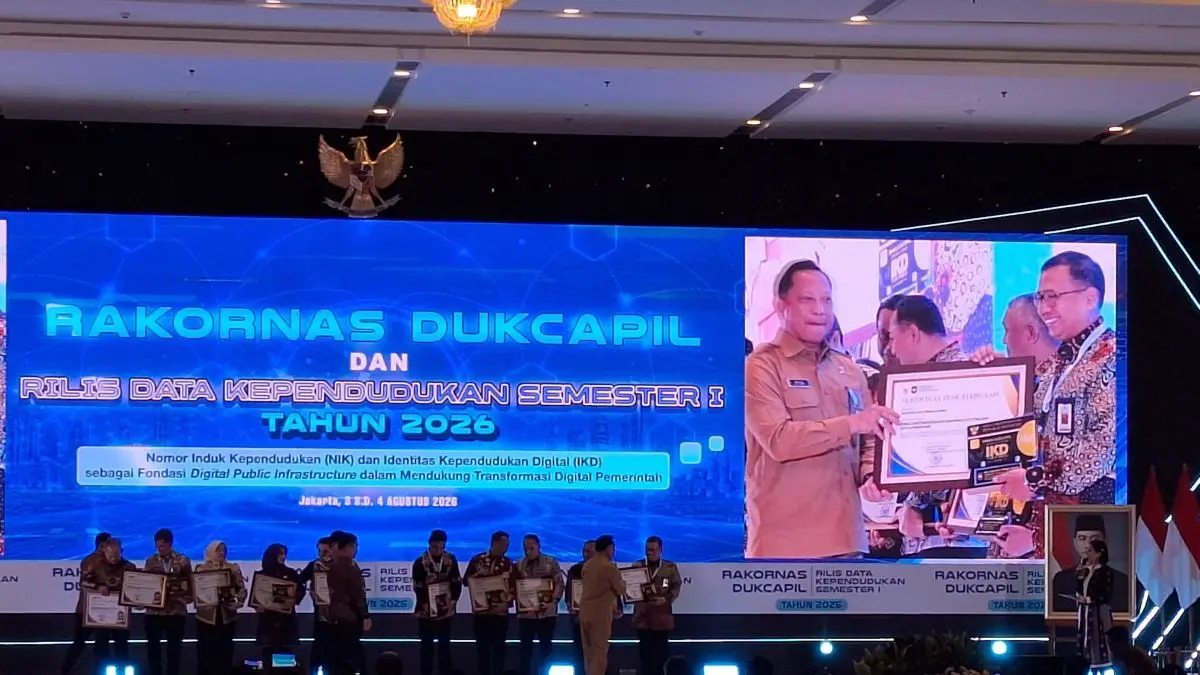 Keberhasilan Banyuwangi mengintegrasikan data Dukcapil dalam program perlindungan sosial menjadi acuan nasional. (Antara)
