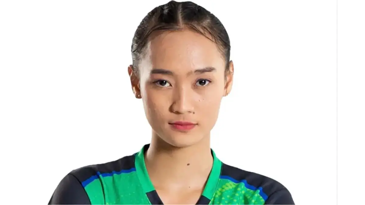 Widya Rayi Fadhilah Lail, eks pemain Jakarta Pertamina dan rekan Megawati Hangestri, meninggal usia 22 tahun. Penyebab wafat belum diumumkan. (Foto: X/@volleyballidn)