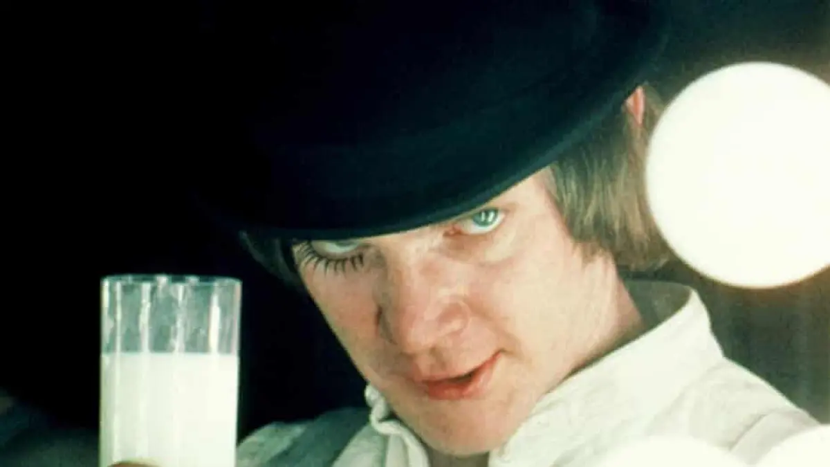 Fenomena villain minum susu di film bukan sekadar kebetulan. (IMDb)