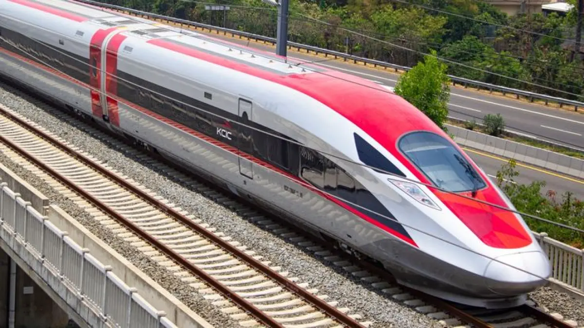 Kereta cepat mengandalkan sistem pengereman berlapis. (Pinterest)