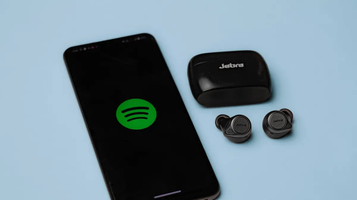 Spotify mencatat 300 juta pelanggan Premium. (Pexels/Shantanu Kumar)