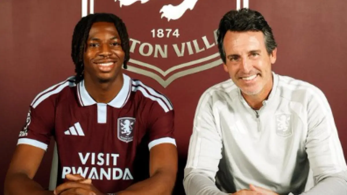 ABSEN: Johan Manzambi absen di Piala Super UEFA saat Aston Villa hadapi PSG (Aston Villa)