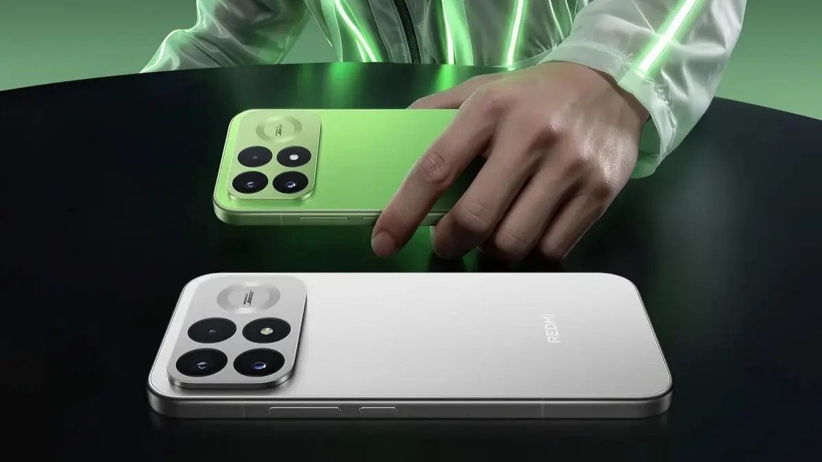 Redmi K100 Pro memperkenalkan varian Glowing Firefly dengan panel belakang yang dapat menyala dalam gelap. (Notebookcheck)