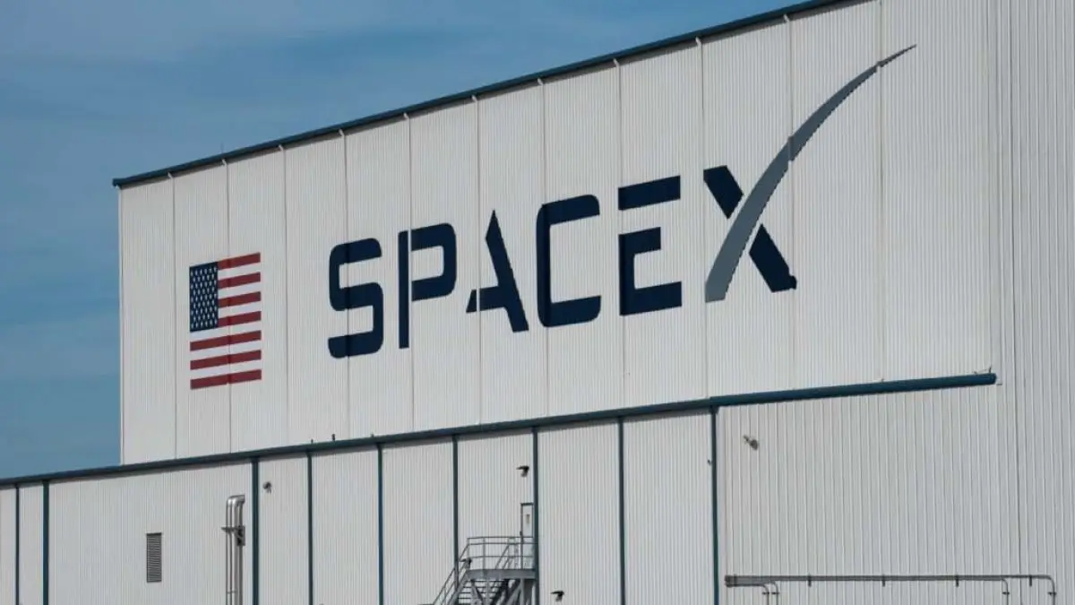 SpaceX berencana menjadikan Starlink sebagai operator seluler di Amerika Serikat. (Wikimedia Commons/Daniel Oberhaus)