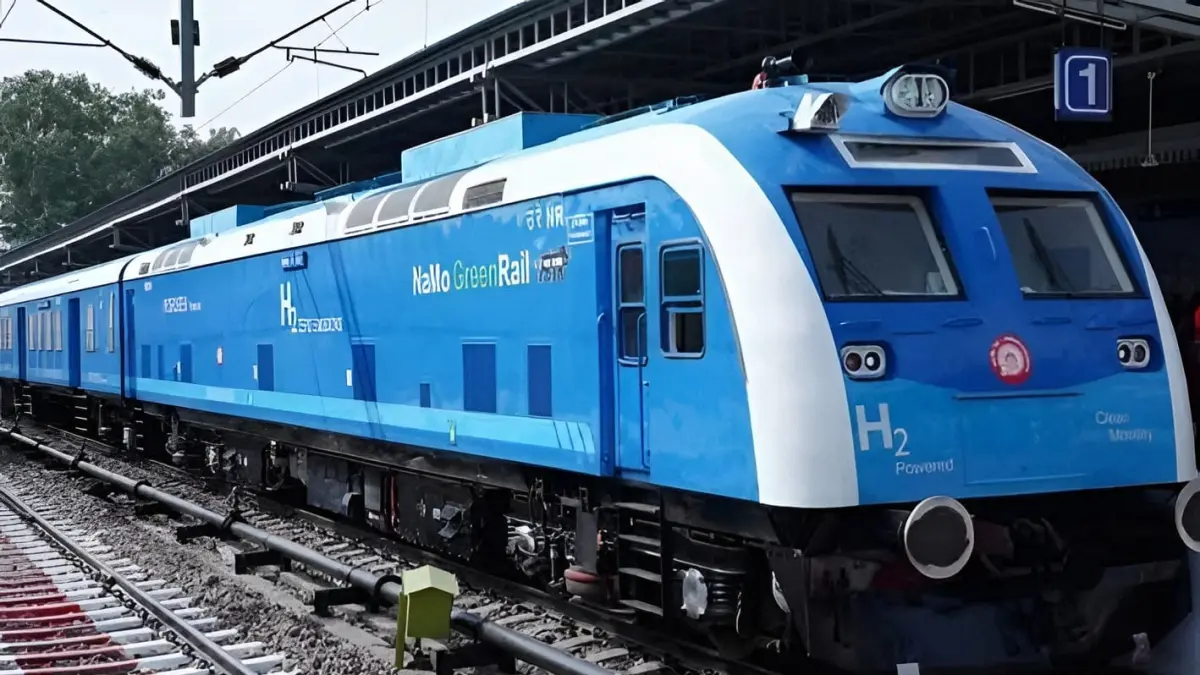 Kereta hidrogen menjadi inovasi transportasi rel rendah emisi dengan teknologi fuel cell yang hanya menghasilkan uap air. (X/sanatanihelp)