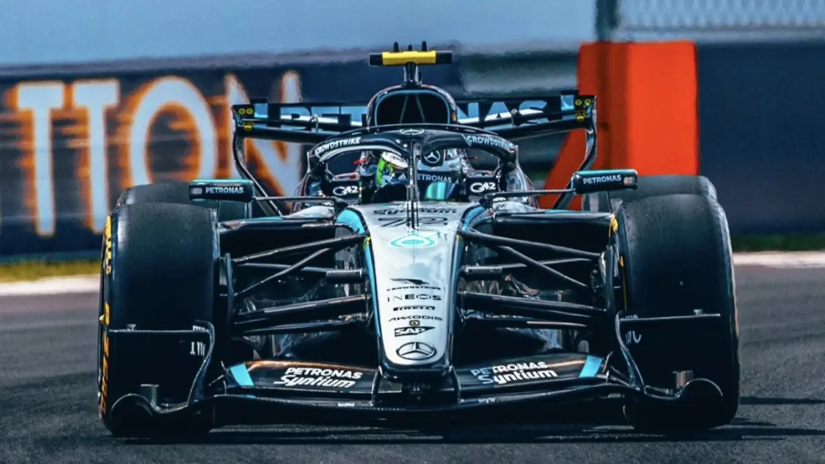 Mercedes kehilangan puluhan poin pada paruh pertama F1 2026 akibat masalah reliabilitas W17. (Instagram/mercedesamgf1)