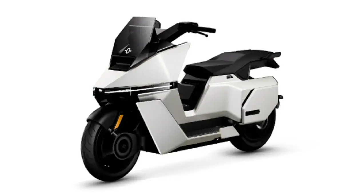 OMOWAY OMO-X menawarkan baterai Long Range 7,68 kWh dengan jarak tempuh hingga 260 km berdasarkan pengujian pada kecepatan konstan 30 km/jam. (OMOWAY)