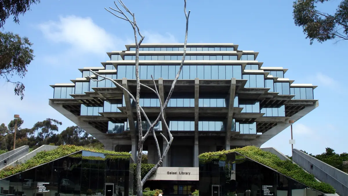Arsitektur Brutalisme yang dulu dianggap kaku dan suram kini kembali populer. (Wikimedia Commons)