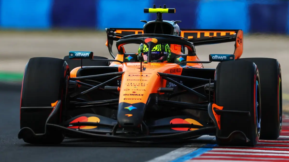Lando Norris menjadi salah satu aset penting McLaren di tengah persaingan ketat Formula 1. (F1)
