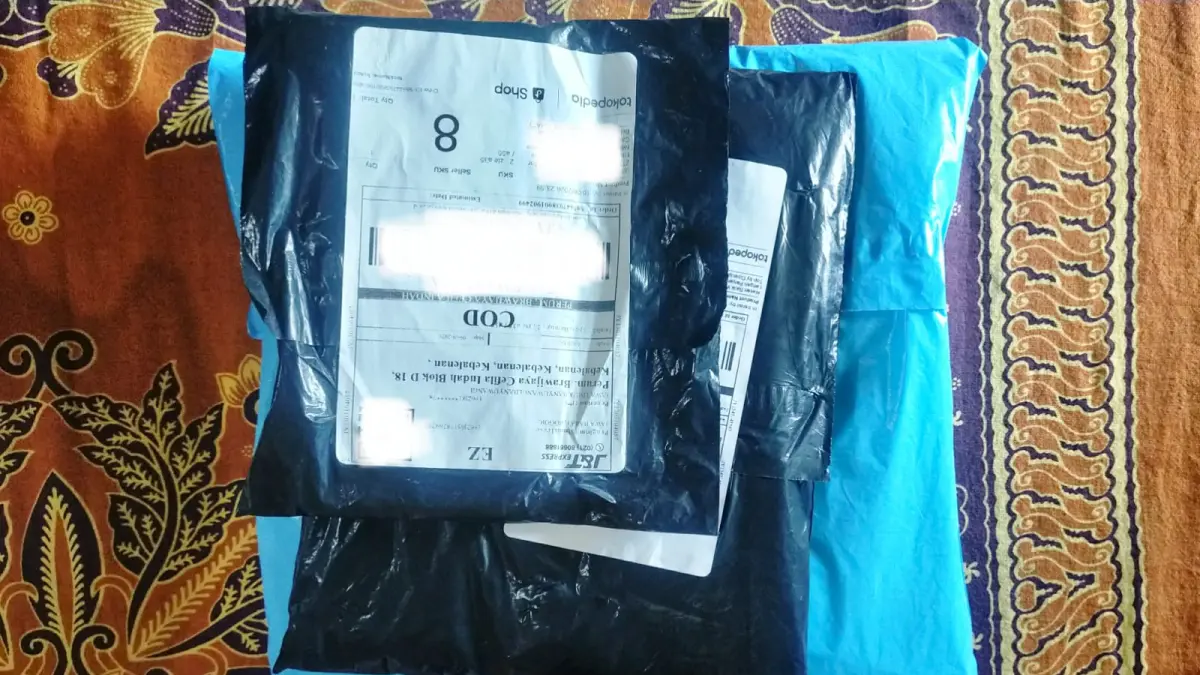Paket yang datang tanpa pernah dipesan sebaiknya tidak langsung dibuka. (Daafi untuk Radar Banyuwangi)