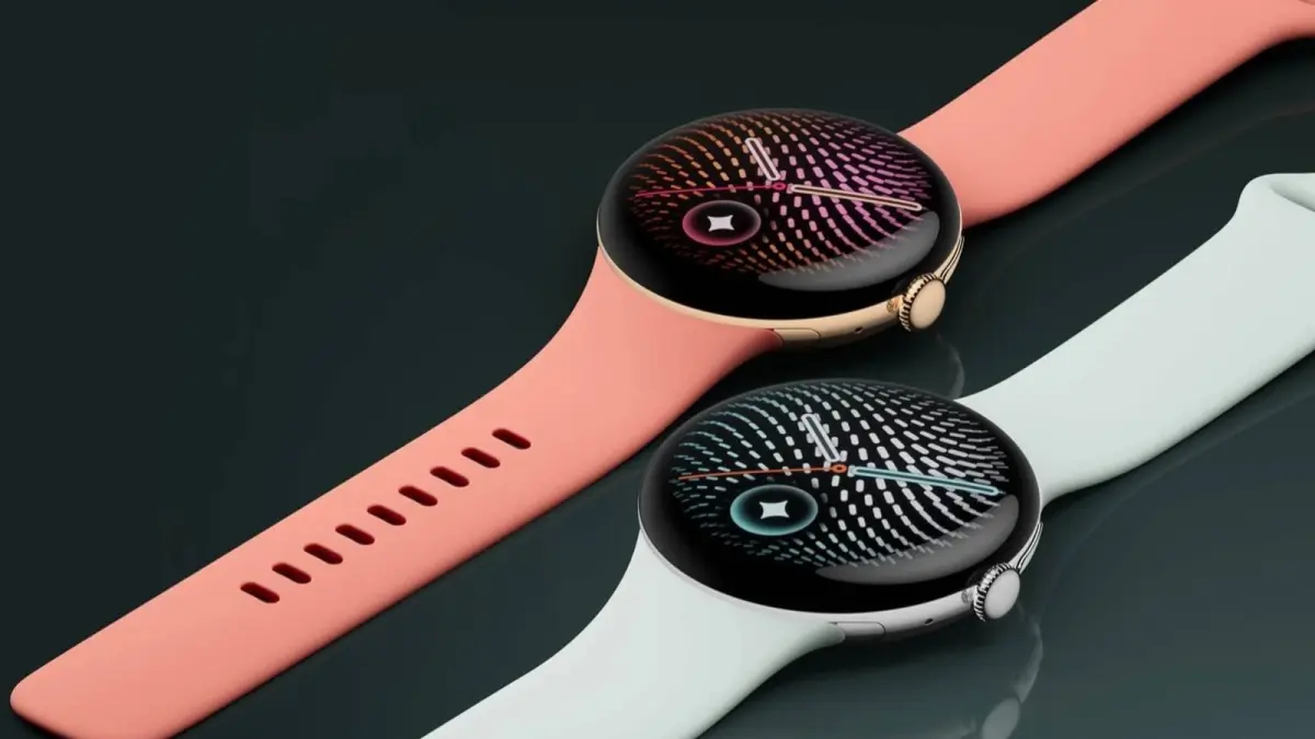 Google Pixel Watch 5 hadir dalam ukuran 41 mm dan 45 mm dengan dukungan Wear OS 7, Gemini AI, fitur kesehatan, GPS dual-frequency, serta daya tahan baterai hingga 40 jam. (Google Store)