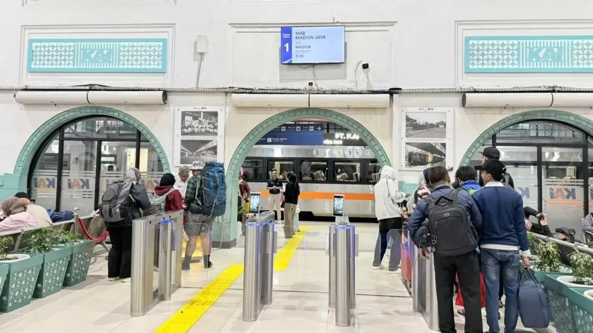 KAI menyiapkan diskon 17 persen untuk KA jarak jauh ekonomi komersial serta tarif spesial Rp8 bagi sejumlah layanan kereta pada 17 Agustus 2026 dalam rangka HUT ke-81 Kemerdekaan RI. (Antara)