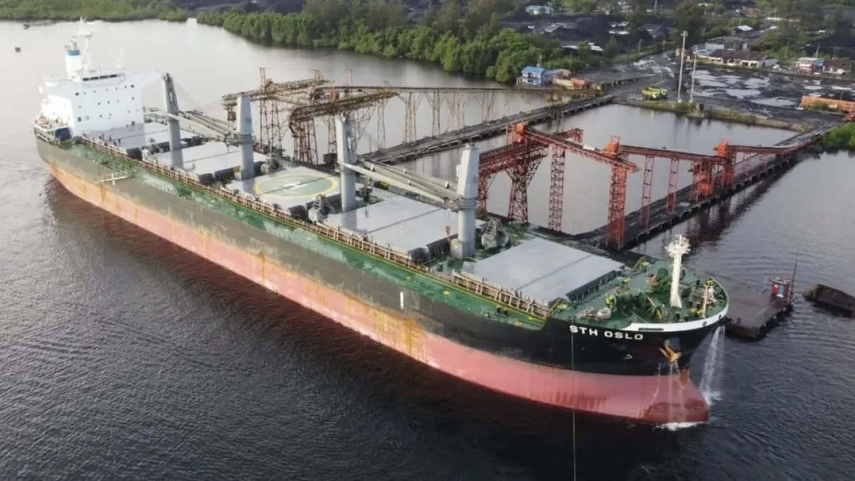 Pelabuhan Pulau Baai di Bengkulu menjadi salah satu titik penting dalam rencana konektivitas jalur kereta api dari Lubuklinggau, Sumatera Selatan. Pemprov Bengkulu mengusulkan wilayahnya masuk dalam trase kereta api Trans Sumatera. (RRI)
