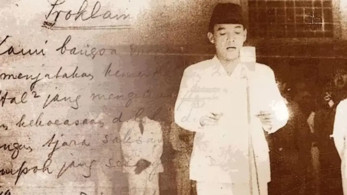 Proklamasi dibacakan Soekarno pada Jumat, 17 Agustus 1945, sekitar pukul 10.00 WIB. (ANRI)