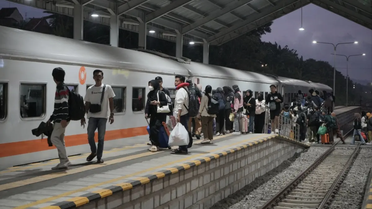 Mobilitas masyarakat tetap berlangsung pada Hari Kemerdekaan. Sebanyak 1.084.699 pelanggan memanfaatkan tarif spesial KAI Group pada 17 Agustus 2026. (KAI)