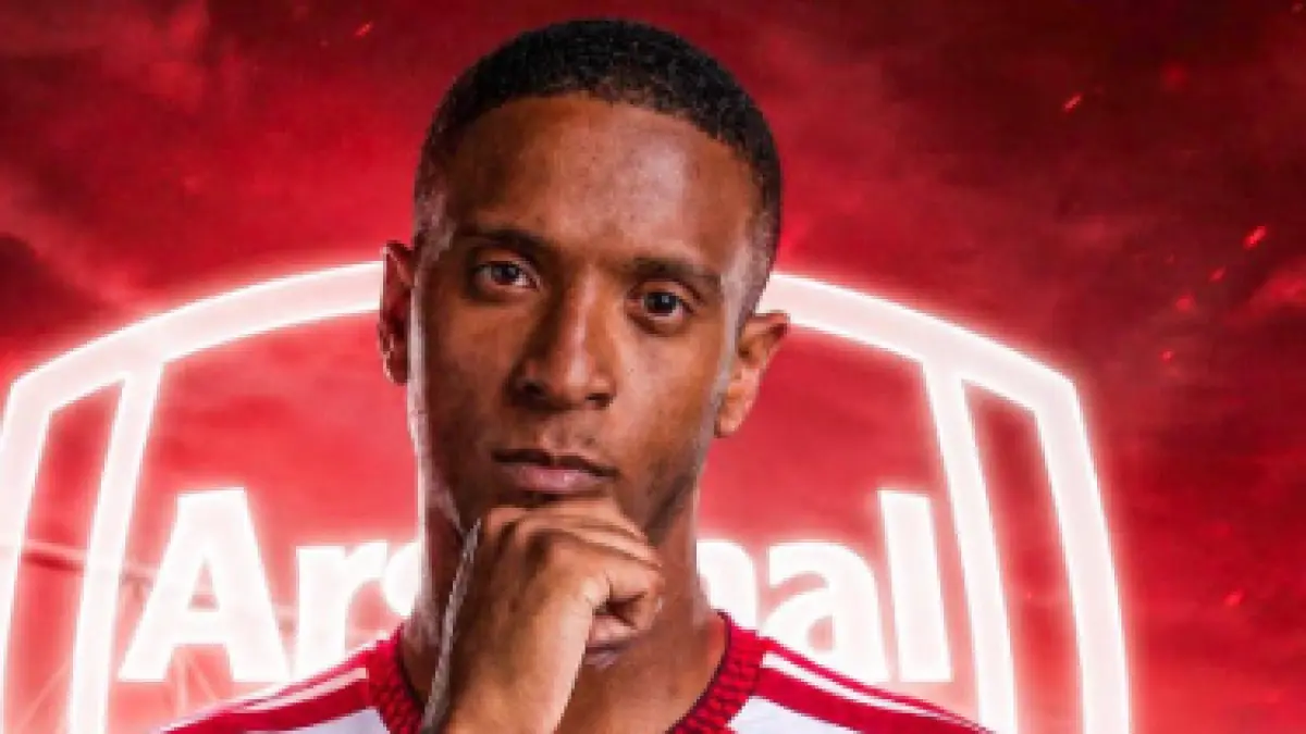 DEAL: Ezri Konsa milik Arsenal saat ini (F Romano)